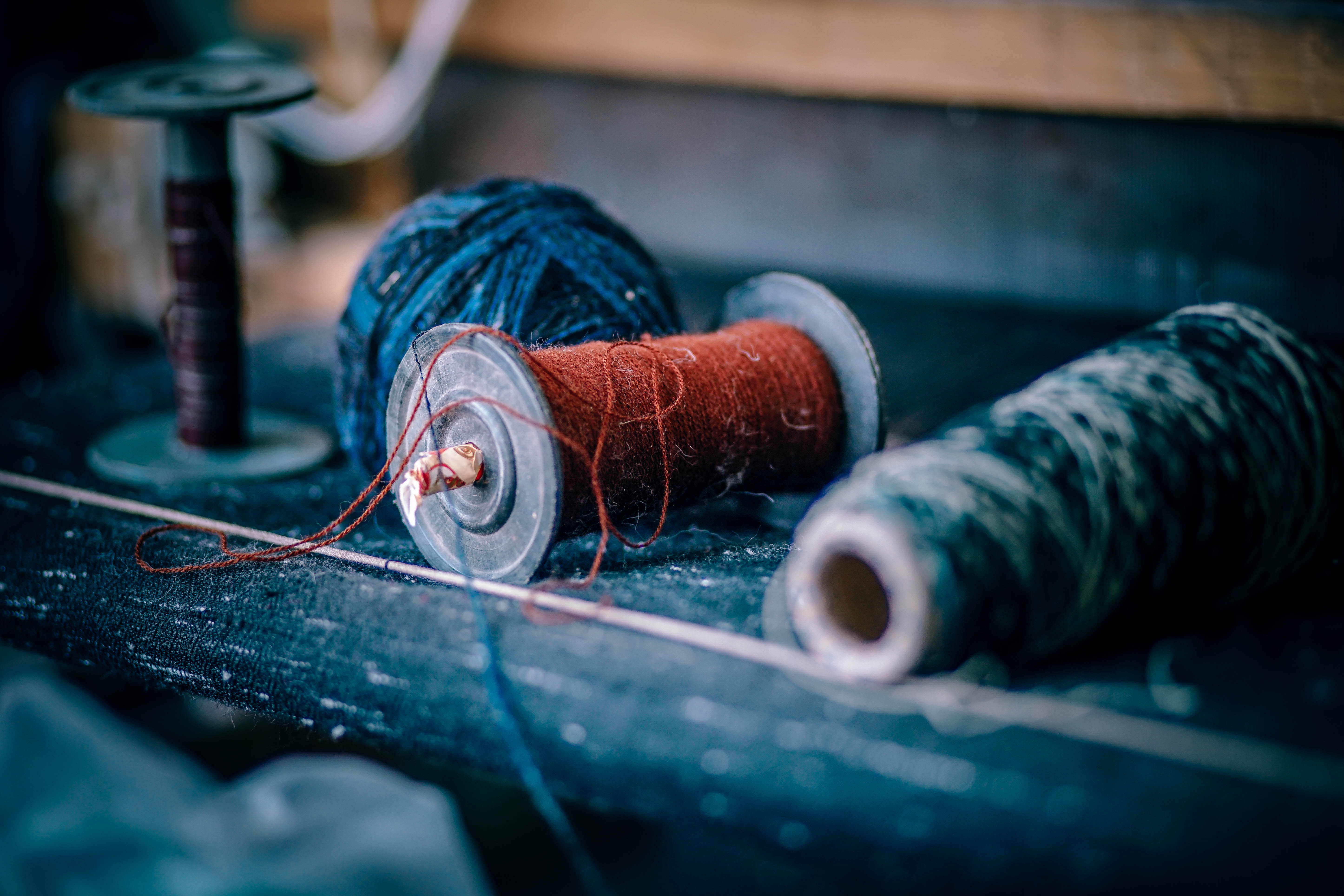 Crafts mending thread spools
