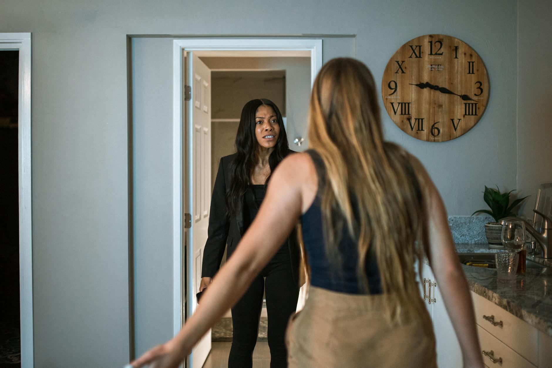 Budgeting for Shared Living: What to Expect and How to Split Costs 10 women fighting inside the house Budgeting for Shared Living: What to Expect and How to Split Costs