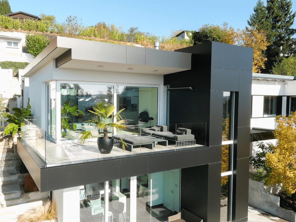 What Makes a Market “Elite”: High-End Vacation Rental Investment Hubs 7 What Makes a Market “Elite”: High-End Vacation Rental Investment Hubs