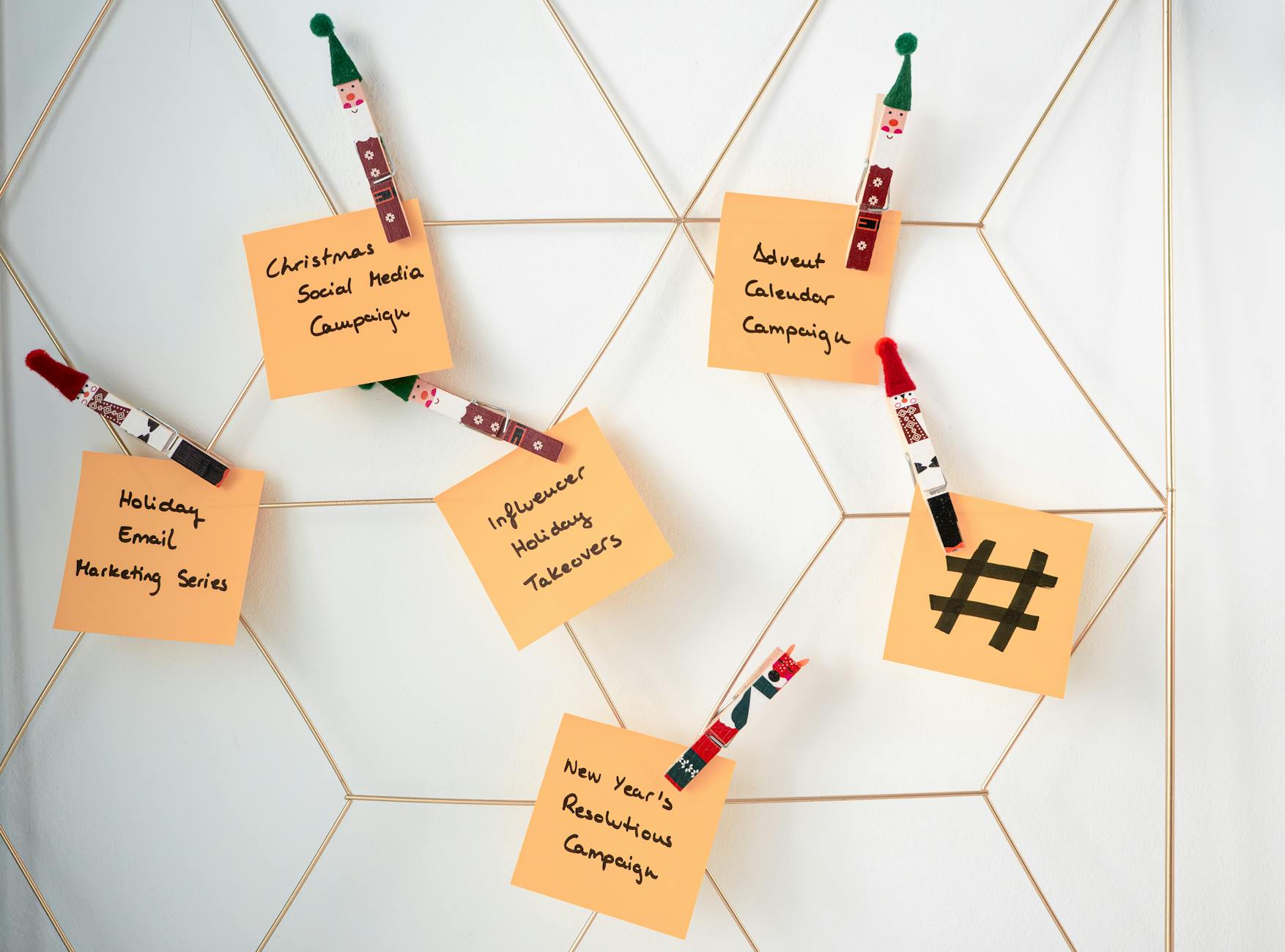 10 Proven Ways to Increase Your Business Visibility Online and Offline 16 notes with christmas reminders for work 10 Proven Ways to Increase Your Business Visibility Online and Offline