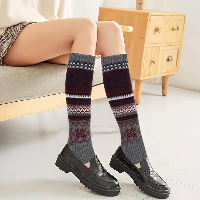 Color Coordinating Accessories Like a Pro: Elevate Your Style with Harmony