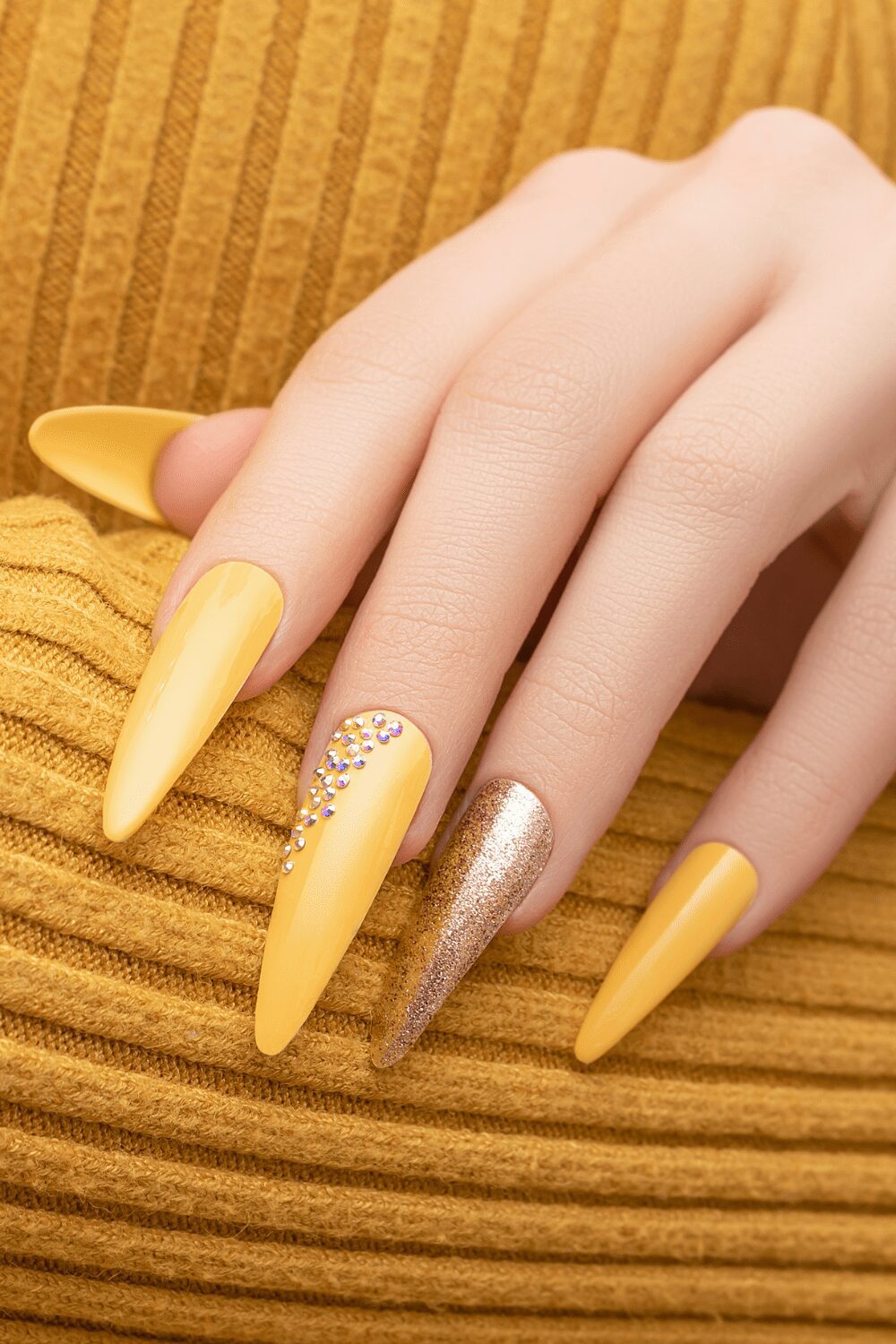 150+ Stunning Fall Nails to Inspire Your Next Manicure 33 150+ Stunning Fall Nails Ideas to Inspire Your Next Manicure