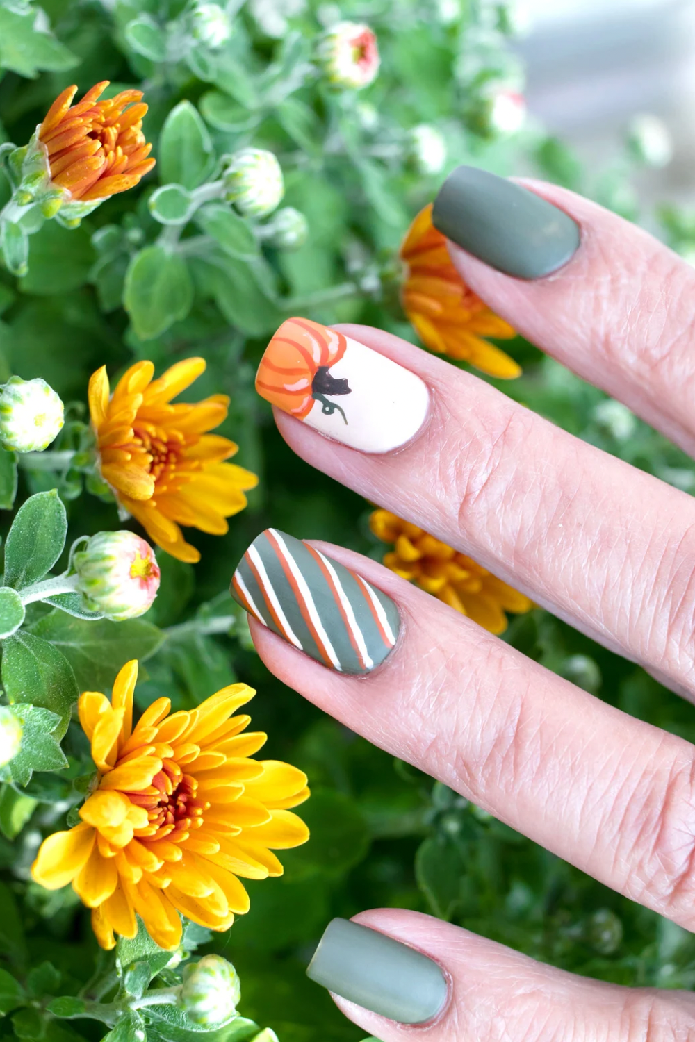 150+ Stunning Fall Nails to Inspire Your Next Manicure 20 150+ Stunning Fall Nails Ideas to Inspire Your Next Manicure