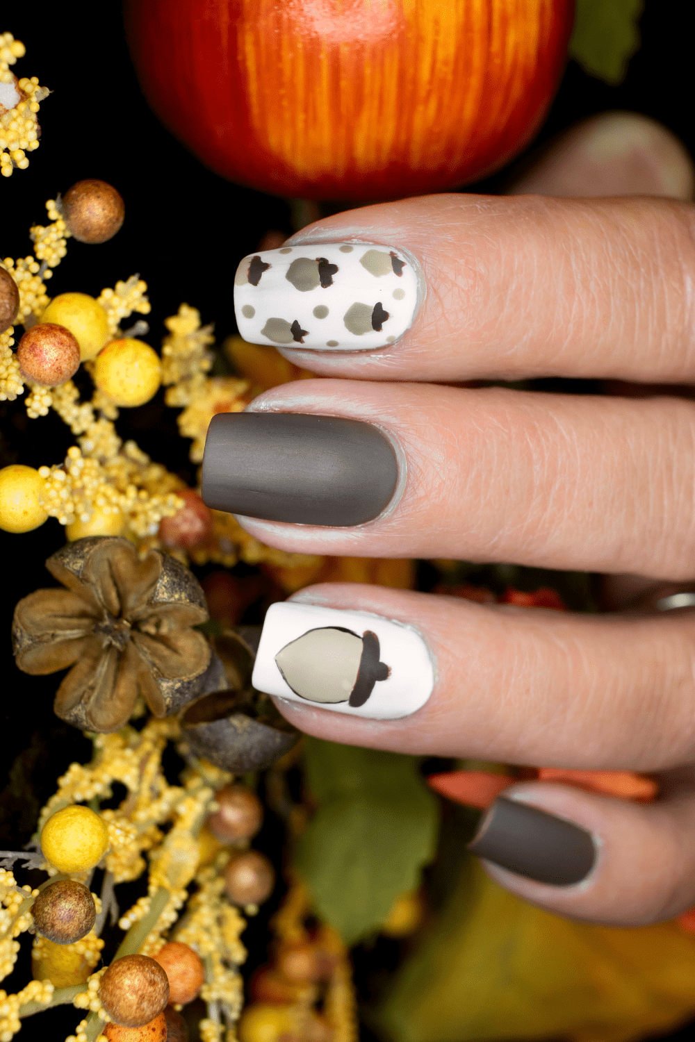 150+ Stunning Fall Nails to Inspire Your Next Manicure 14 150+ Stunning Fall Nails Ideas to Inspire Your Next Manicure